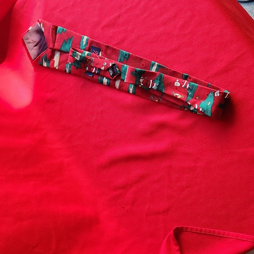 Slik Christmas Tie - Picture 3 of 4